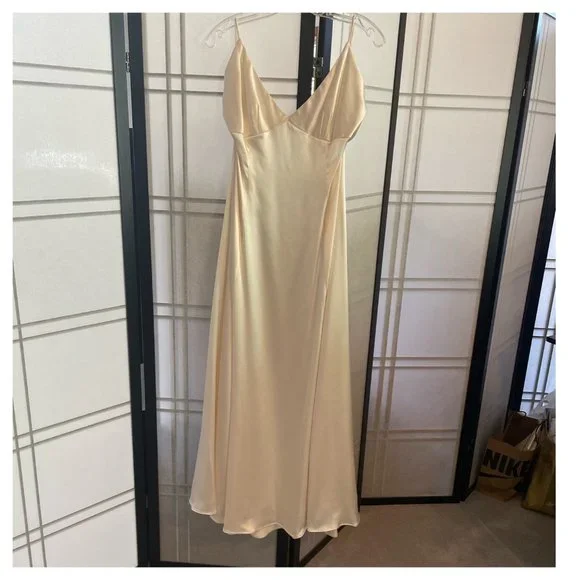 Wedding Dress With Silk and Lace by Cicada Bridal - Picture 8 of 9